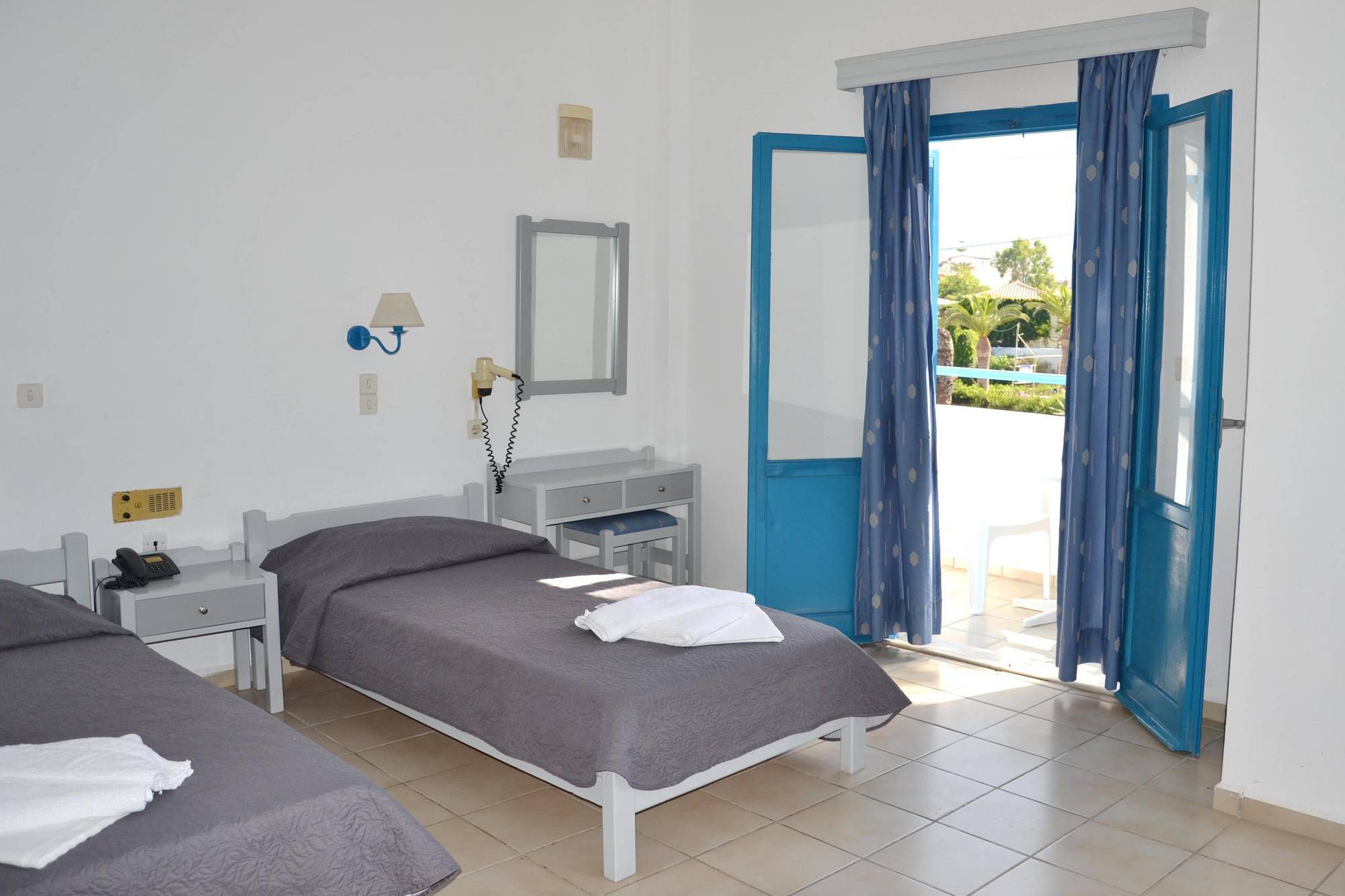 Galeana Beach Hotel Platanes  Buitenkant foto